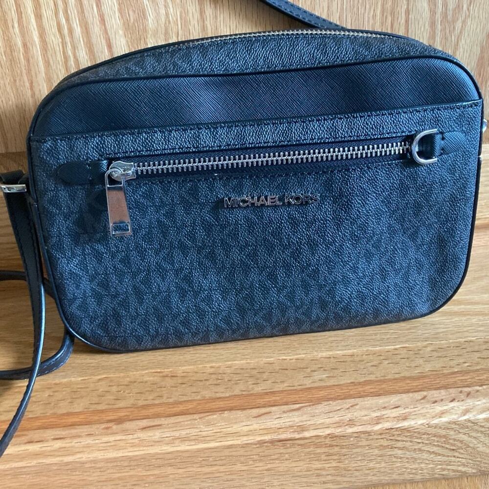 Michael Kors Jet Set Crossbody Purse Black